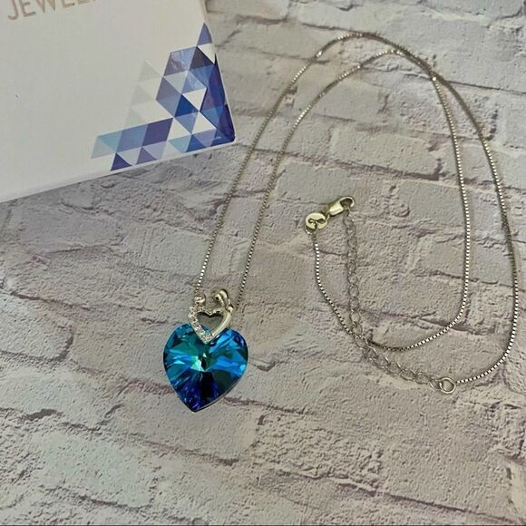 Sterling Silver Mother & Child Crystal Necklace - Picture 4 of 5